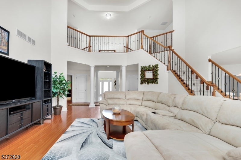 Mount Olive Twp., New Jersey, 07836, United States, 4 Bedrooms Bedrooms, ,6 BathroomsBathrooms,Residential,Active,1902935
