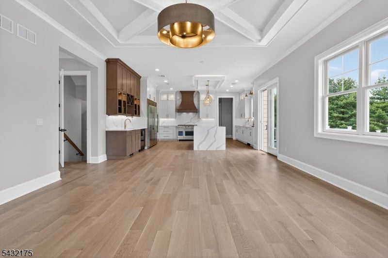 Warren Twp., New Jersey, 07059, United States, 6 Bedrooms Bedrooms, ,8 BathroomsBathrooms,Residential,Active,2052012