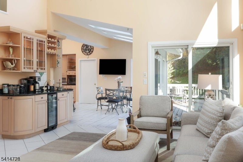 Denville Twp., New Jersey, 07834, United States, 6 Bedrooms Bedrooms, ,5 BathroomsBathrooms,Residential,Active,2026325