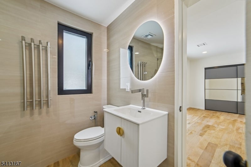Parsippany-Troy Hills Twp., New Jersey, 07054, United States, 4 Bedrooms Bedrooms, ,4 BathroomsBathrooms,Residential,Active,2021957