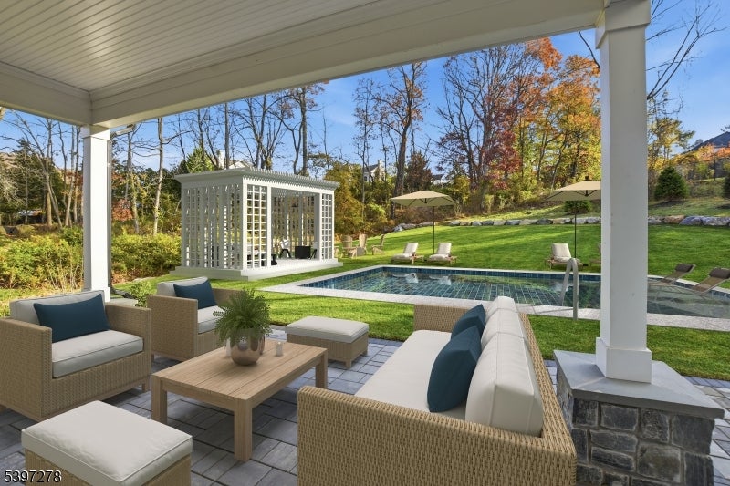 Livingston Twp., New Jersey, 07039, United States, 6 Bedrooms Bedrooms, ,6 BathroomsBathrooms,Residential,Active,1993679