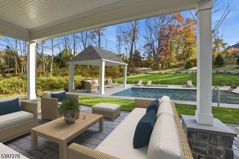 Livingston Twp., New Jersey, 07039, United States, 6 Bedrooms Bedrooms, ,6 BathroomsBathrooms,Residential,Active,1993679