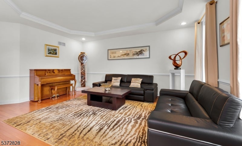 Mount Olive Twp., New Jersey, 07836, United States, 4 Bedrooms Bedrooms, ,6 BathroomsBathrooms,Residential,Active,1902935