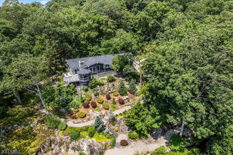 Hopatcong Boro, New Jersey, 07821, United States, 3 Bedrooms Bedrooms, ,3 BathroomsBathrooms,Residential,Active,2043427