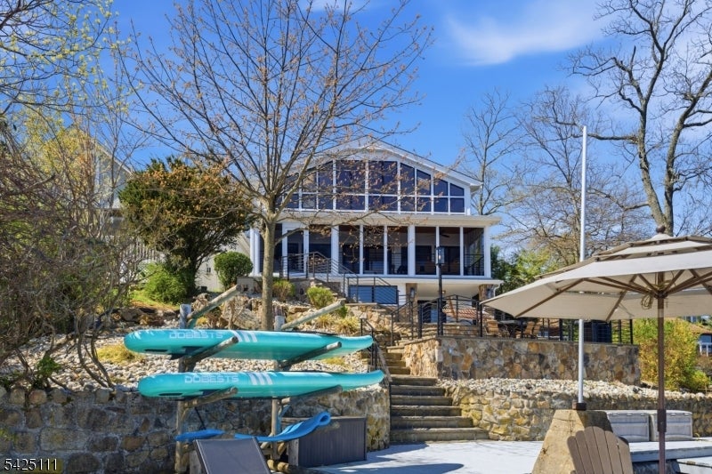 Hopatcong Boro, New Jersey, 07843, United States, 3 Bedrooms Bedrooms, ,4 BathroomsBathrooms,Residential,Active,2043433