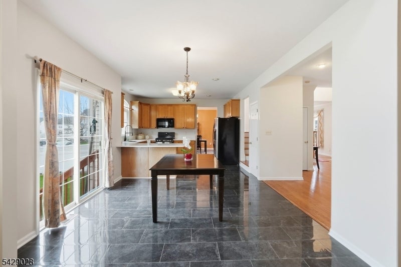 South Brunswick Twp., New Jersey, 08852, United States, 4 Bedrooms Bedrooms, ,3 BathroomsBathrooms,Residential,Active,2045401