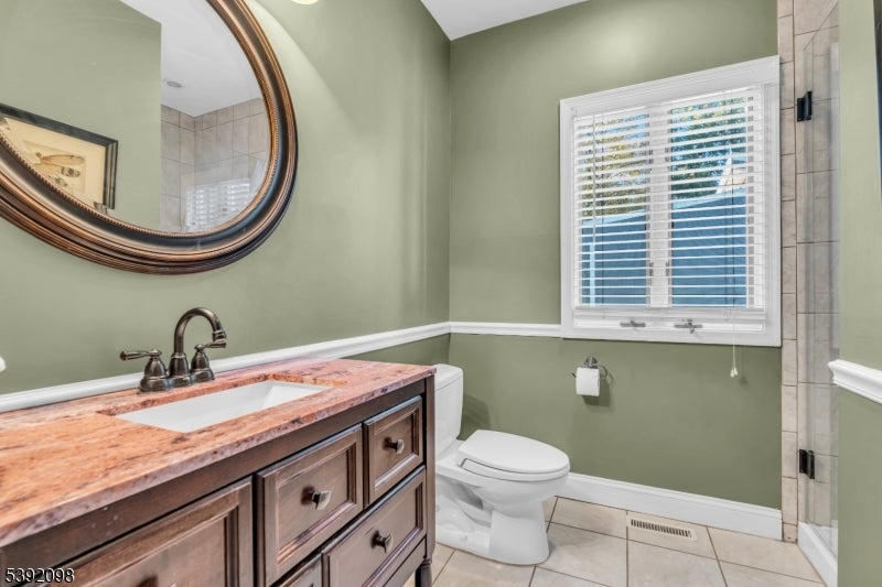 Jefferson Twp., New Jersey, 07849, United States, 4 Bedrooms Bedrooms, ,3 BathroomsBathrooms,Residential,Active,1969683