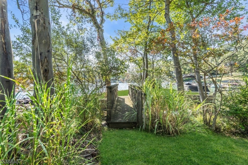 Hopatcong Boro, New Jersey, 07843, United States, 3 Bedrooms Bedrooms, ,2 BathroomsBathrooms,Residential,Active,1952050