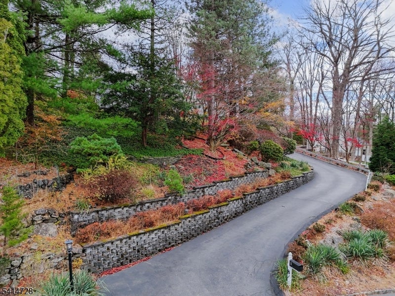 Denville Twp., New Jersey, 07834, United States, 6 Bedrooms Bedrooms, ,5 BathroomsBathrooms,Residential,Active,2026325