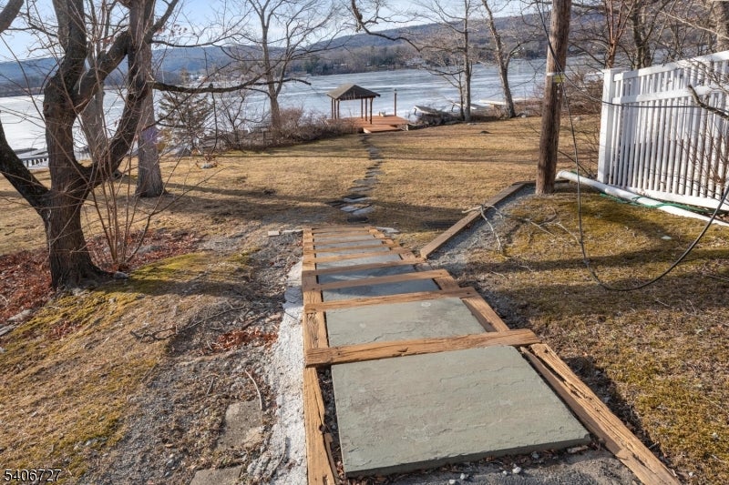 West Milford Twp., New Jersey, 07421, United States, 4 Bedrooms Bedrooms, ,4 BathroomsBathrooms,Residential,Active,2012909