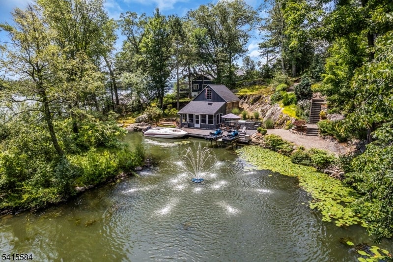 Hopatcong Boro, New Jersey, 07821, United States, 3 Bedrooms Bedrooms, ,3 BathroomsBathrooms,Residential,Active,2043427