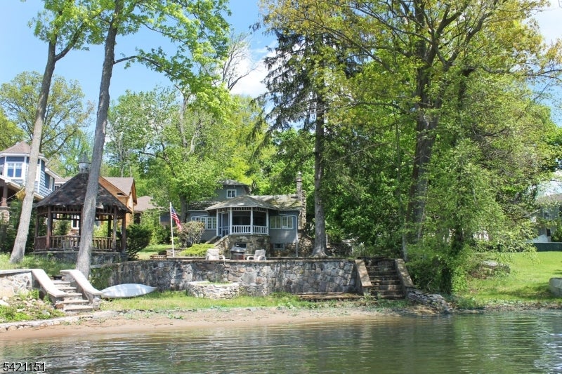 Jefferson Twp., New Jersey, 07849, United States, 3 Bedrooms Bedrooms, ,1 BathroomBathrooms,Residential,Active,2032929