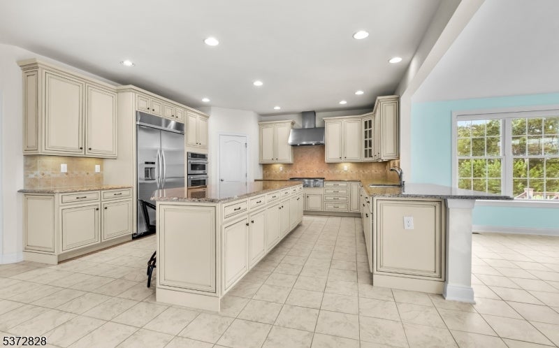 Mount Olive Twp., New Jersey, 07836, United States, 4 Bedrooms Bedrooms, ,6 BathroomsBathrooms,Residential,Active,1902935