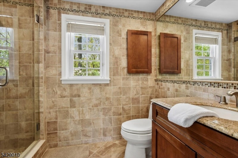 Millburn Twp., New Jersey, 07078, United States, 3 Bedrooms Bedrooms, ,4 BathroomsBathrooms,Residential,Active,2045397