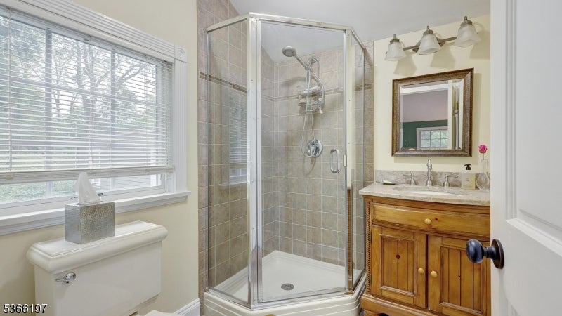 Watchung Boro, New Jersey, 07069, United States, 5 Bedrooms Bedrooms, ,4 BathroomsBathrooms,Residential,Active,1962192