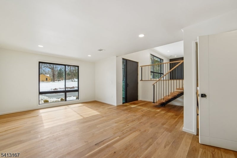 Parsippany-Troy Hills Twp., New Jersey, 07054, United States, 4 Bedrooms Bedrooms, ,4 BathroomsBathrooms,Residential,Active,2021957