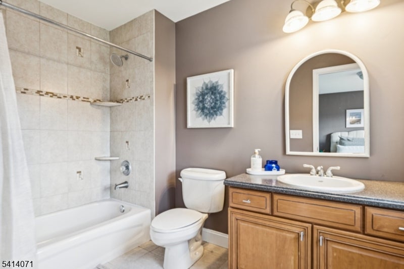 Branchburg Twp., New Jersey, 08876, United States, 5 Bedrooms Bedrooms, ,5 BathroomsBathrooms,Residential,Active,2028531