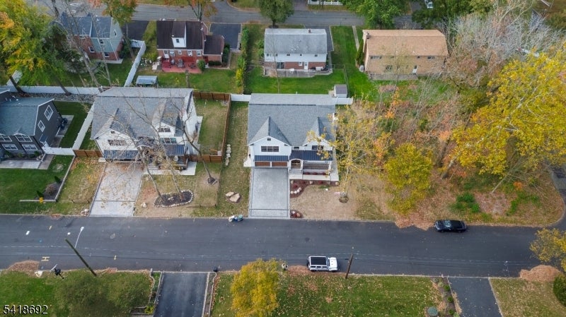 Roseland Boro, New Jersey, 07068, United States, 4 Bedrooms Bedrooms, ,4 BathroomsBathrooms,Residential,Active,2045395