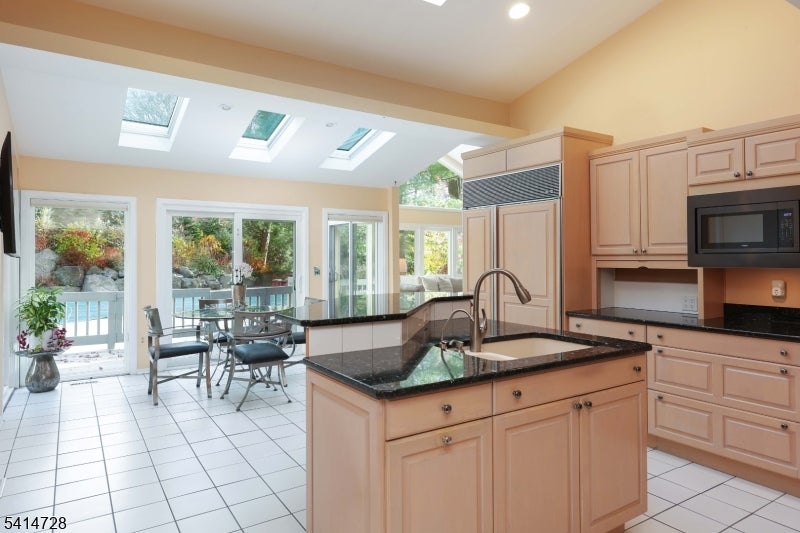 Denville Twp., New Jersey, 07834, United States, 6 Bedrooms Bedrooms, ,5 BathroomsBathrooms,Residential,Active,2026325
