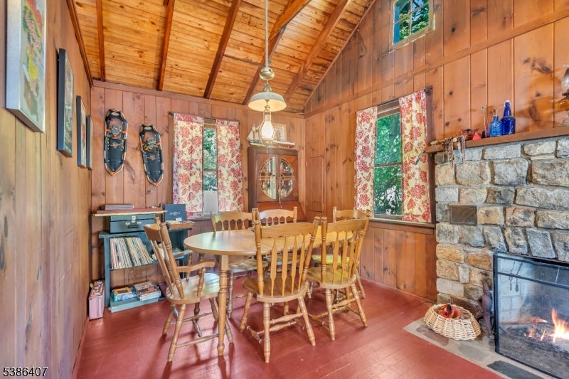 Hopatcong Boro, New Jersey, 07843, United States, 3 Bedrooms Bedrooms, ,2 BathroomsBathrooms,Residential,Active,1952050