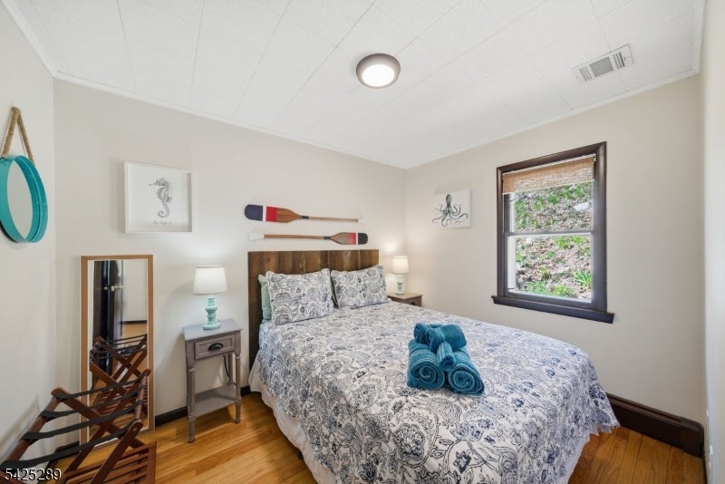 Hopatcong Boro, New Jersey, 07843, United States, 3 Bedrooms Bedrooms, ,2 BathroomsBathrooms,Residential,Active,2043452