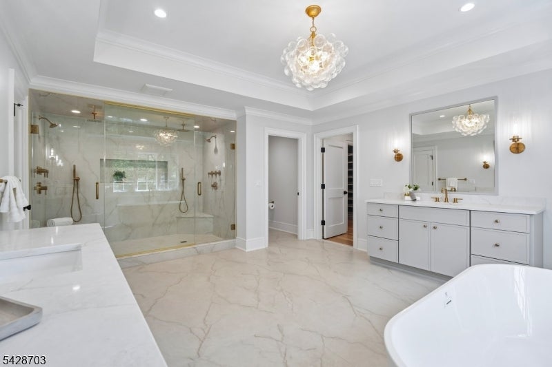 Millburn Twp., New Jersey, 07078, United States, 7 Bedrooms Bedrooms, ,8 BathroomsBathrooms,Residential,Pending,2052003
