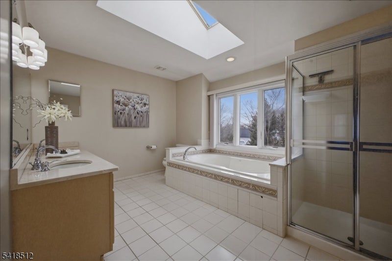 Montgomery Twp., New Jersey, 08502, United States, 5 Bedrooms Bedrooms, ,4 BathroomsBathrooms,Residential,Active,2032939