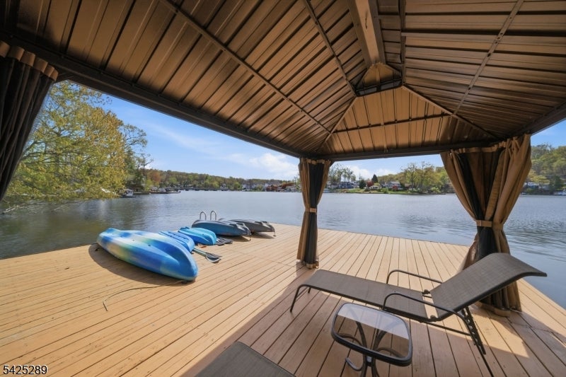 Hopatcong Boro, New Jersey, 07843, United States, 3 Bedrooms Bedrooms, ,2 BathroomsBathrooms,Residential,Active,2043452