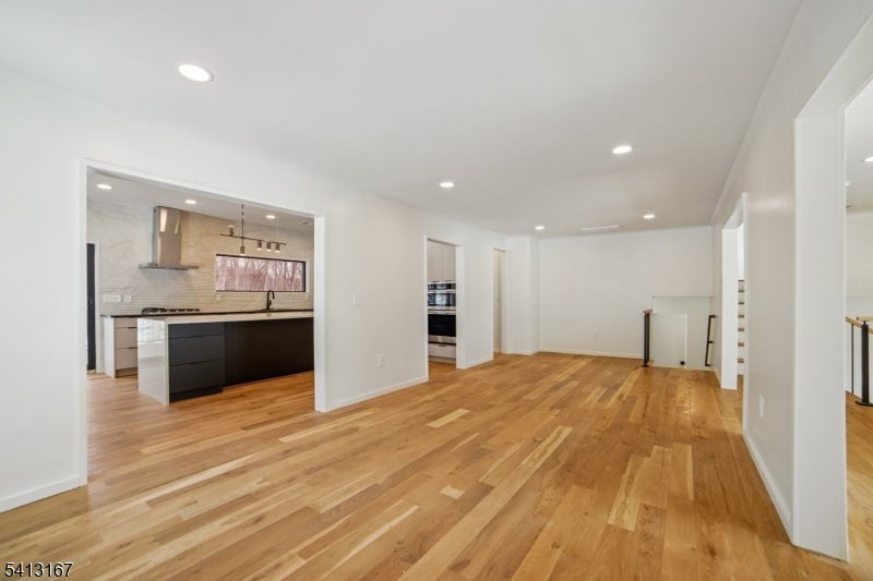 Parsippany-Troy Hills Twp., New Jersey, 07054, United States, 4 Bedrooms Bedrooms, ,4 BathroomsBathrooms,Residential,Active,2021957
