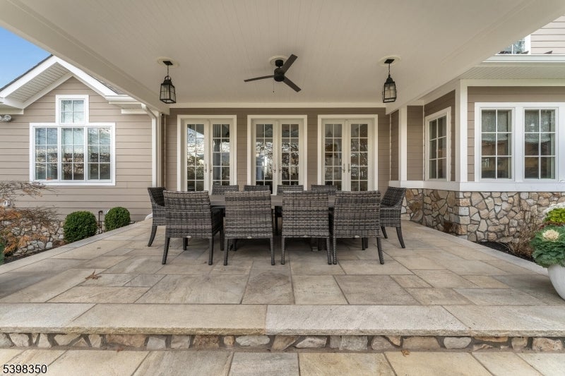 Peapack Gladstone Boro, New Jersey, 07934, United States, 4 Bedrooms Bedrooms, ,5 BathroomsBathrooms,Residential,Active,1996292