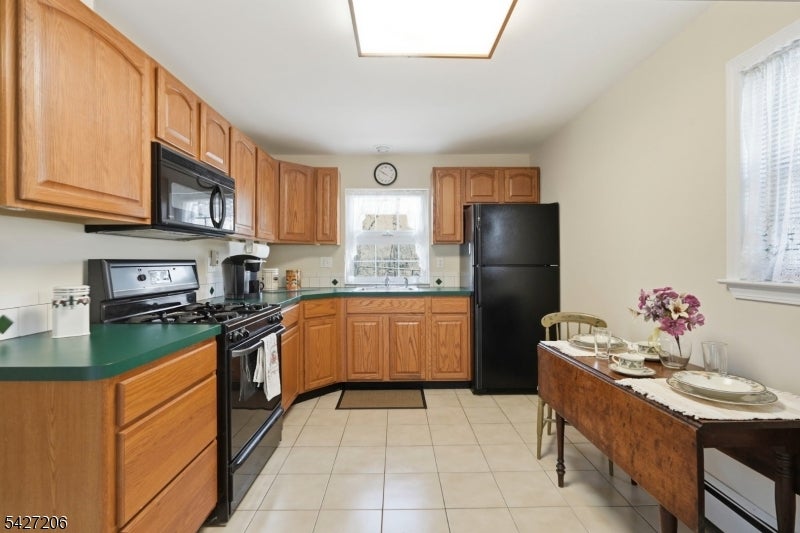 Franklin Twp., New Jersey, 08540, United States, 4 Bedrooms Bedrooms, ,4 BathroomsBathrooms,Residential,Active,2042172