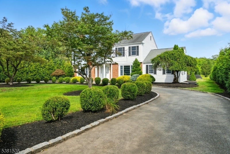 Boonton Twp., New Jersey, 07005, United States, 4 Bedrooms Bedrooms, ,3 BathroomsBathrooms,Residential,Active,1945441