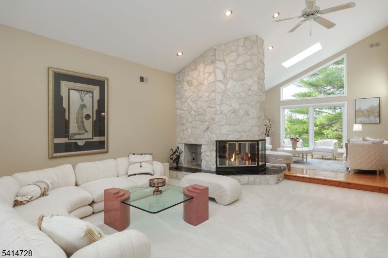 Denville Twp., New Jersey, 07834, United States, 6 Bedrooms Bedrooms, ,5 BathroomsBathrooms,Residential,Active,2026325