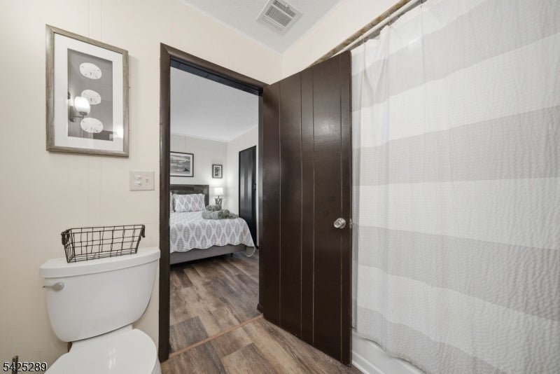 Hopatcong Boro, New Jersey, 07843, United States, 3 Bedrooms Bedrooms, ,2 BathroomsBathrooms,Residential,Active,2043452
