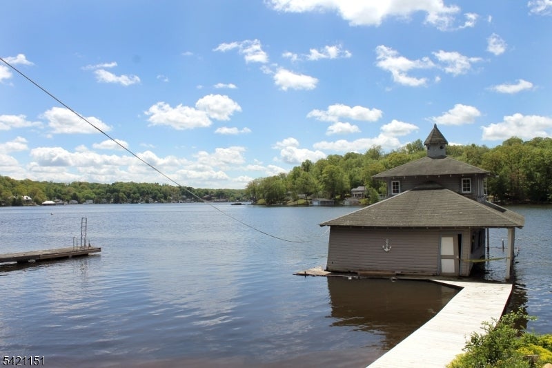 Jefferson Twp., New Jersey, 07849, United States, 3 Bedrooms Bedrooms, ,1 BathroomBathrooms,Residential,Active,2032929