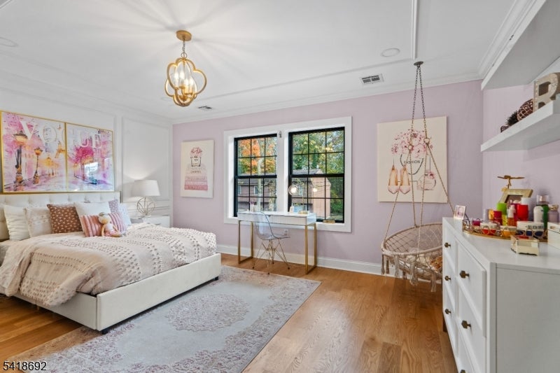 Roseland Boro, New Jersey, 07068, United States, 4 Bedrooms Bedrooms, ,4 BathroomsBathrooms,Residential,Active,2045395