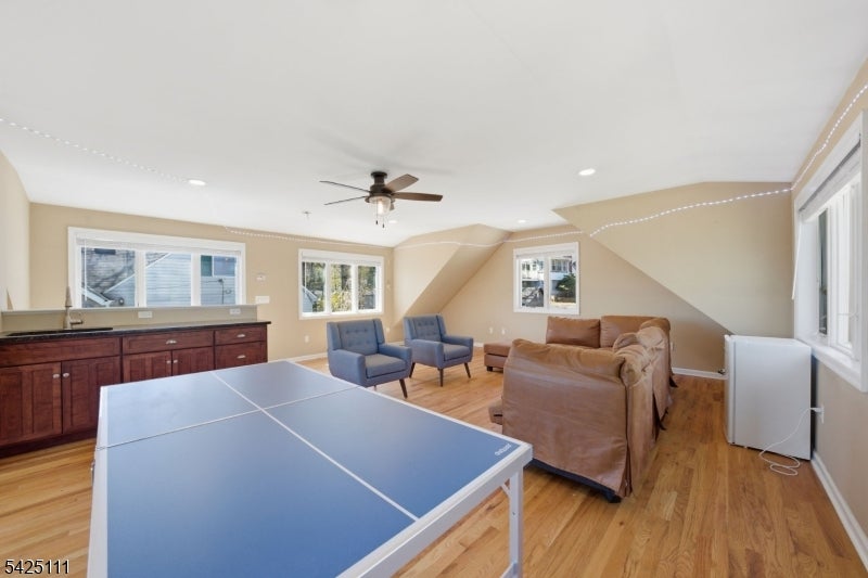 Hopatcong Boro, New Jersey, 07843, United States, 3 Bedrooms Bedrooms, ,4 BathroomsBathrooms,Residential,Active,2043433