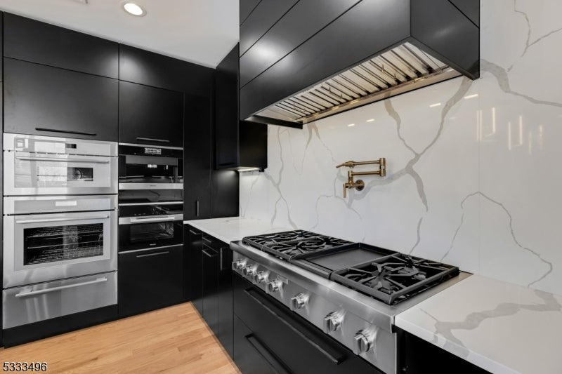 Bridgewater Twp., New Jersey, 08836, United States, ,6 BathroomsBathrooms,Residential,Active,1703973