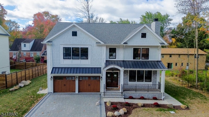Roseland Boro, New Jersey, 07068, United States, 4 Bedrooms Bedrooms, ,4 BathroomsBathrooms,Residential,Active,2045395