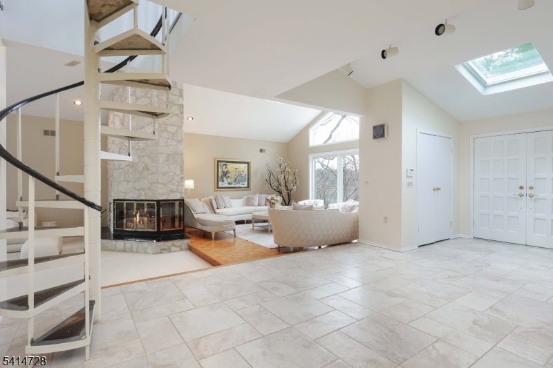 Denville Twp., New Jersey, 07834, United States, 6 Bedrooms Bedrooms, ,5 BathroomsBathrooms,Residential,Active,2026325