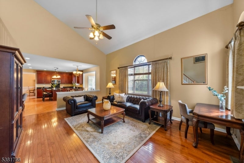 Franklin Twp., New Jersey, 08540, United States, 4 Bedrooms Bedrooms, ,3 BathroomsBathrooms,Residential,Active,1945520