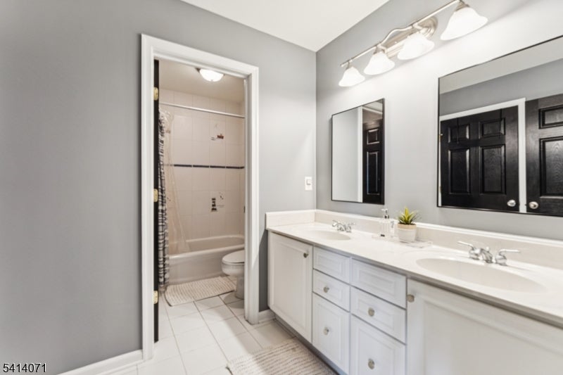 Branchburg Twp., New Jersey, 08876, United States, 5 Bedrooms Bedrooms, ,5 BathroomsBathrooms,Residential,Active,2028531