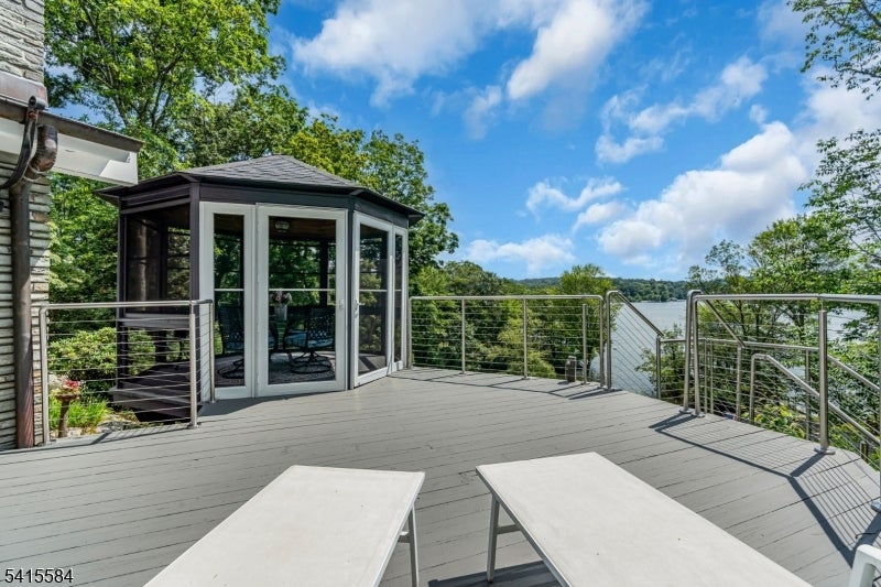 Hopatcong Boro, New Jersey, 07821, United States, 3 Bedrooms Bedrooms, ,3 BathroomsBathrooms,Residential,Active,2043427