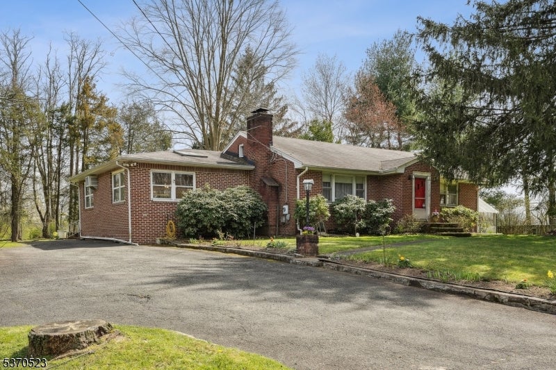 Chatham Twp., New Jersey, 07935, United States, 3 Bedrooms Bedrooms, ,1 BathroomBathrooms,Residential,Active,1894566