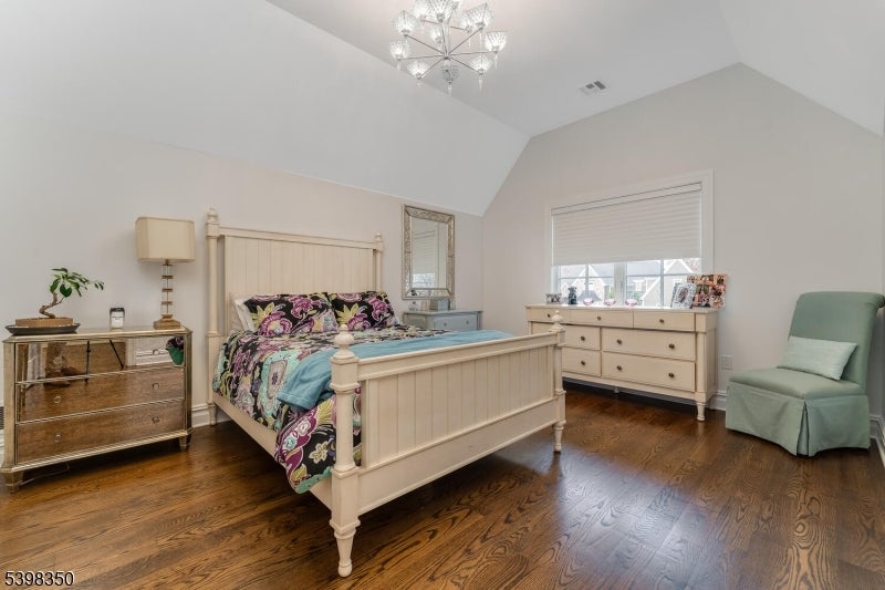 Peapack Gladstone Boro, New Jersey, 07934, United States, 4 Bedrooms Bedrooms, ,5 BathroomsBathrooms,Residential,Active,1996292