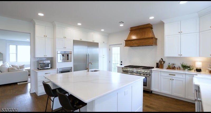 Hillsborough Twp., New Jersey, 08844, United States, 4 Bedrooms Bedrooms, ,4 BathroomsBathrooms,Residential,Active,1945519