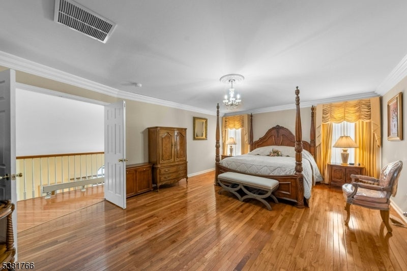 Franklin Twp., New Jersey, 08540, United States, 4 Bedrooms Bedrooms, ,3 BathroomsBathrooms,Residential,Active,1945520