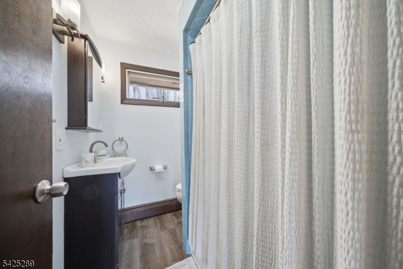 Hopatcong Boro, New Jersey, 07843, United States, 3 Bedrooms Bedrooms, ,2 BathroomsBathrooms,Residential,Active,2043452