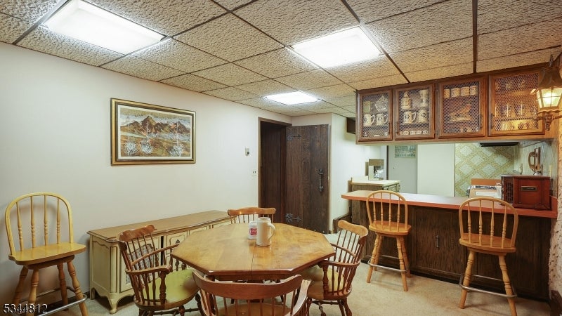 Watchung Boro, New Jersey, 07069, United States, 5 Bedrooms Bedrooms, ,4 BathroomsBathrooms,Residential,Active,1952610