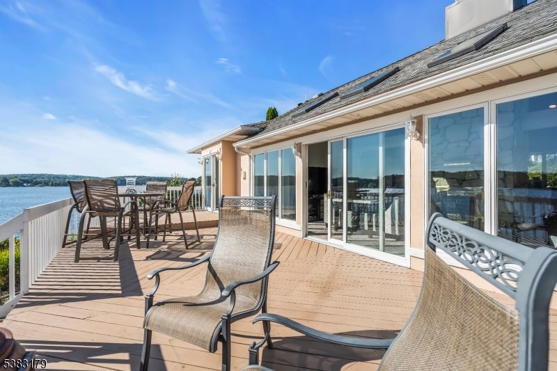 Hopatcong Boro, New Jersey, 07843, United States, 3 Bedrooms Bedrooms, ,2 BathroomsBathrooms,Residential,Active,1946536